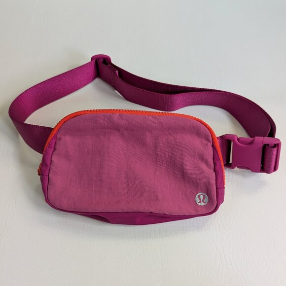 Lululemon Everywhere Belt Bag Crossbody Fuchsia Pink Fanny Pack - Picture 1 of 7